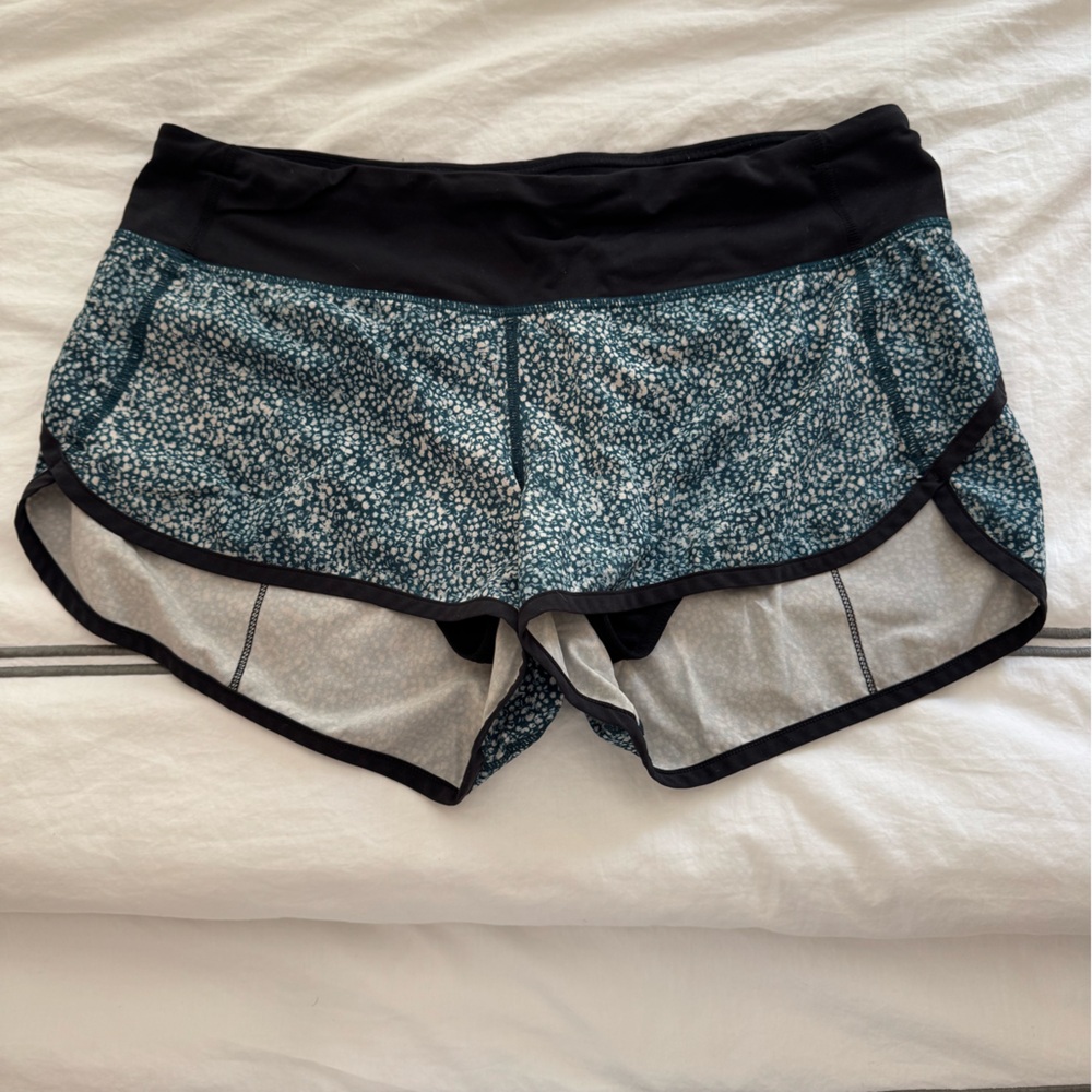 Lululemon Athletica Black and Blue Patterned Athletic Shorts
